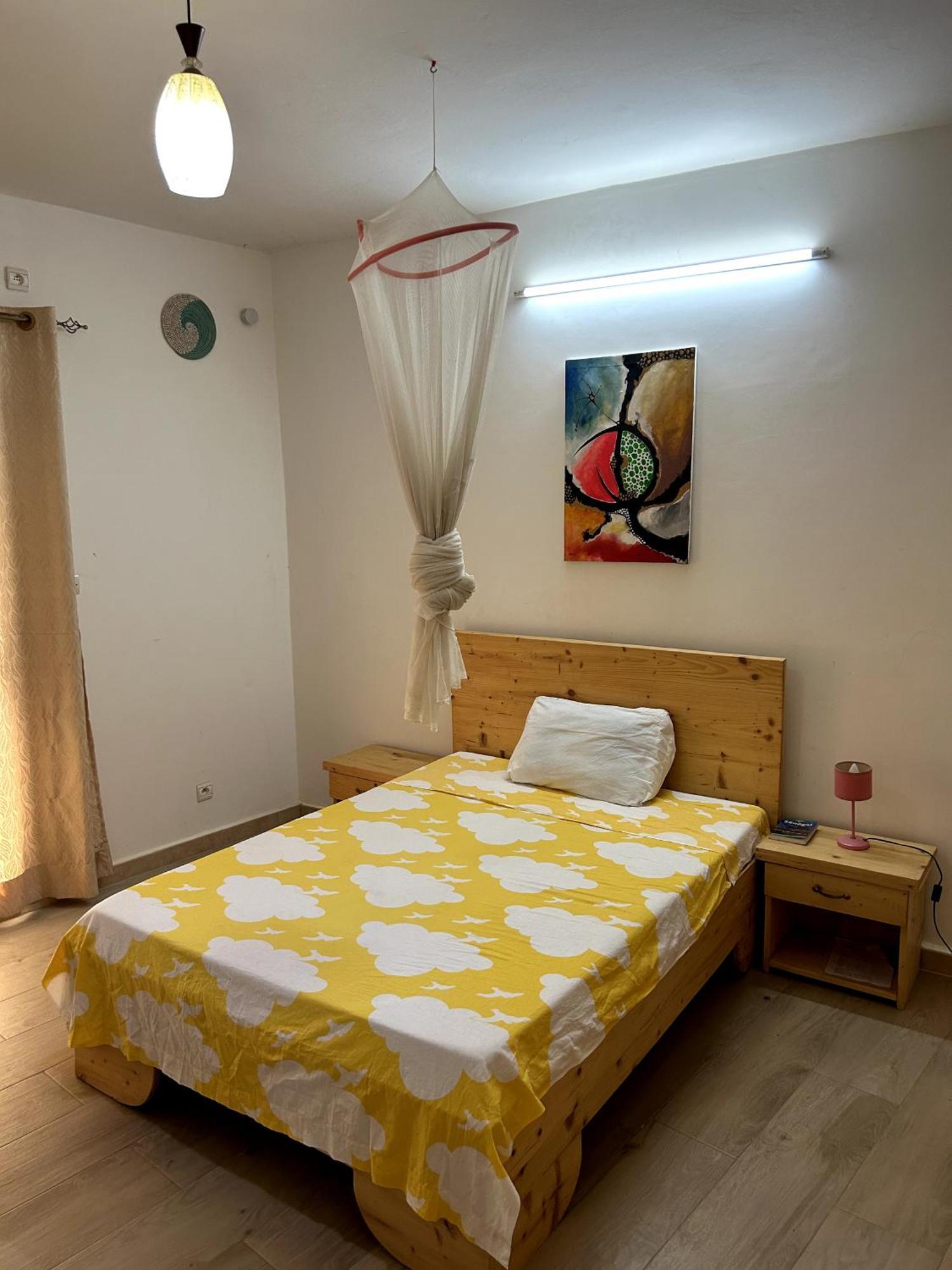 Chambre Spacieuse Avec Balcon - Salle De Bain Exterieure Privee & Breakfast Saint-Louis Ngoại thất bức ảnh