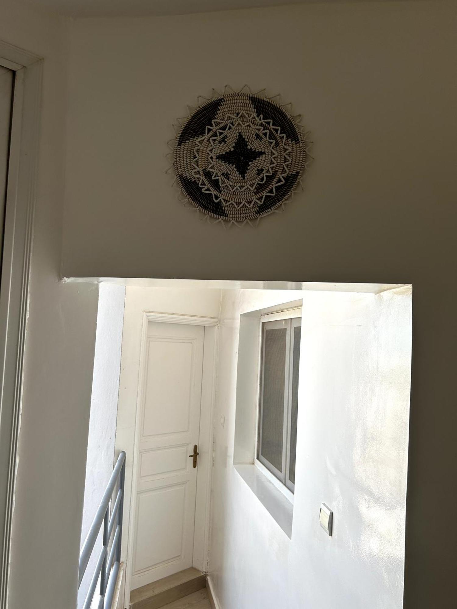 Chambre Spacieuse Avec Balcon - Salle De Bain Exterieure Privee & Breakfast Saint-Louis Ngoại thất bức ảnh
